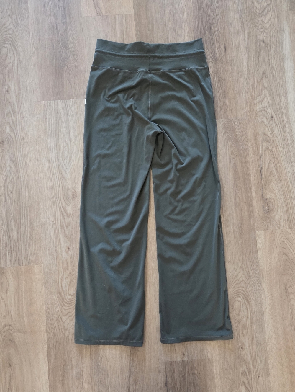 Vuori Wmns Daily Wideleg Pant L Oregano Athleisure Yoga Athletic Vacation Casual - Picture 8 of 8